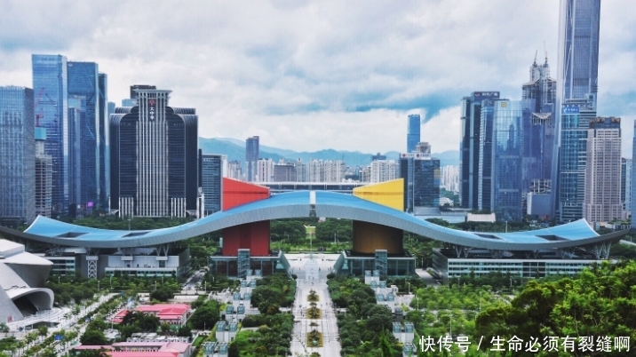 景区最“奇葩”的厕所,让游客分不清男女厕,网友:画蛇添足!