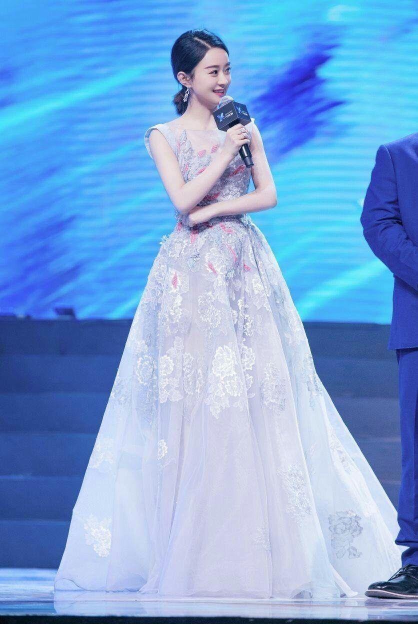 赵丽颖穿过最美的六套长裙，其中两套连铁粉都没见过!