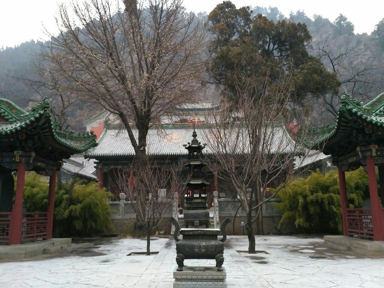 山西被忽略的寺庙，是全国重点佛教寺院，有千年历史，就在吕梁