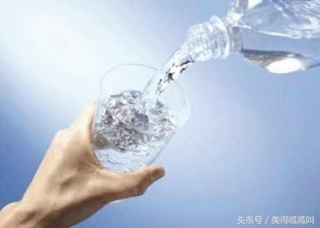 1瓶150元的天价水能防止缺氧，简直是笑话，网友称要买先查