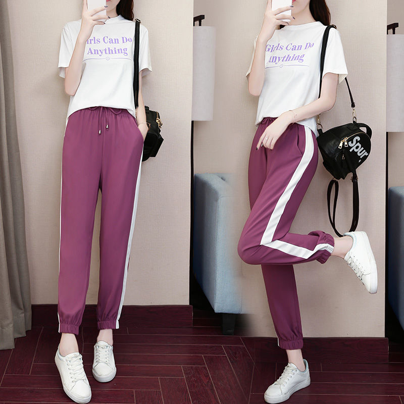 现在女人真大胆，穿成这样就出门，家里人难道都不管的吗?