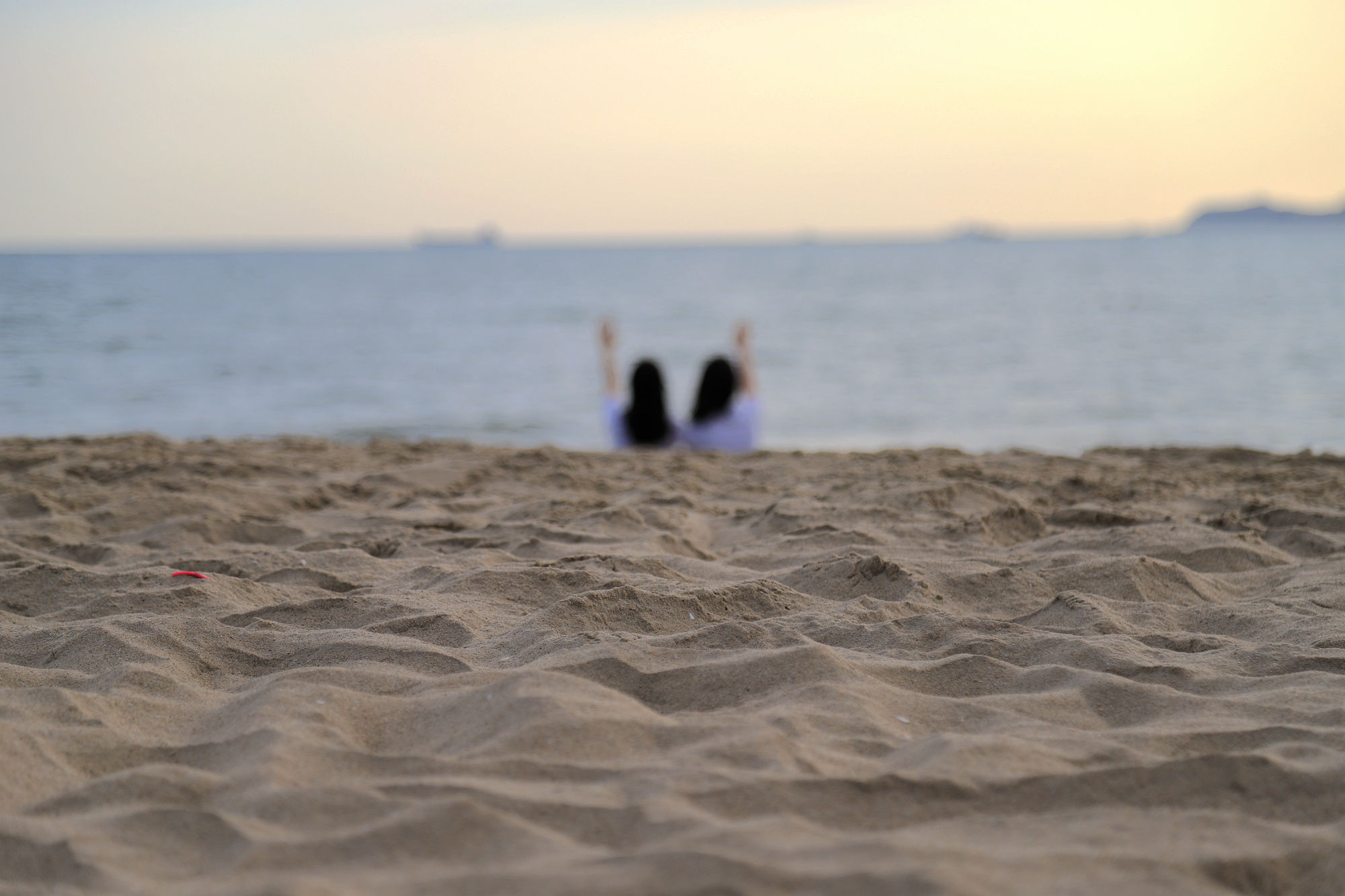 【遇上一座城】请到天涯海角来，一起去看比基尼大长腿的三亚微游