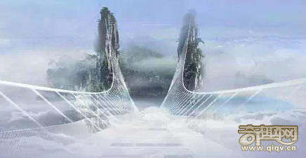 世上最长全透明玻璃桥开放!美女吓尿说：谁背我过去，就嫁给他！