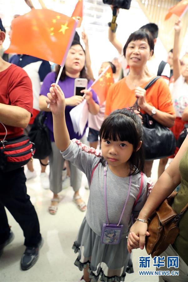  市民■香港市民合唱国歌声援被袭教师