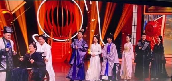 「重聚」《庆余年》剧组在《王牌对王牌》重聚,沈腾又对“陈萍萍”下手了