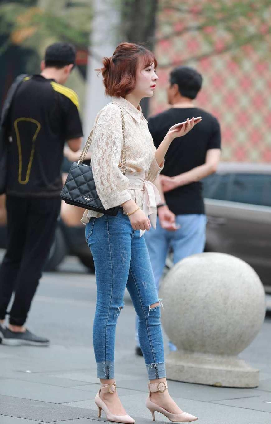 街拍时尚:图3身材完美，图4气质真的好!