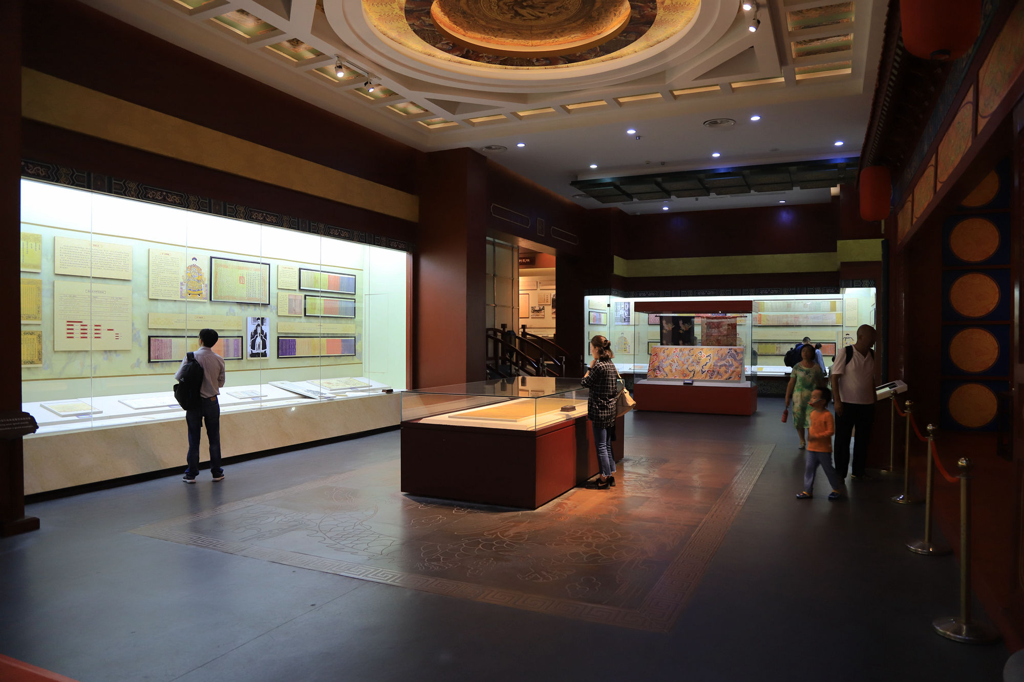 【遇上一座城】请到天涯海角来，一起去看比基尼大长腿的三亚微游