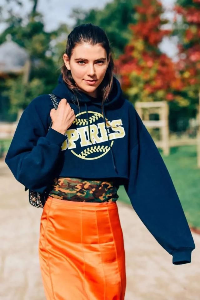  『好看』春季卫衣如何搭配才好看？我怕你看完，追着问我要链接！