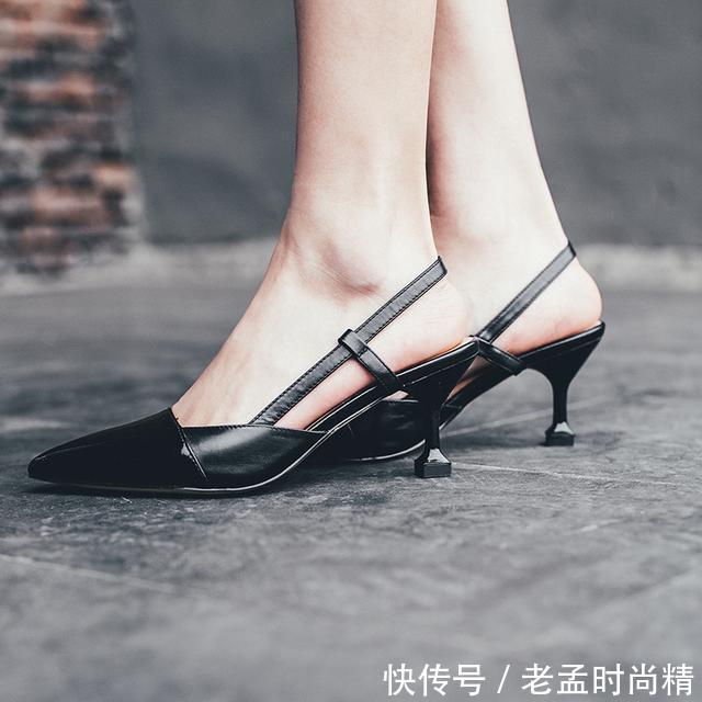  气质■女人过了30别穿圆头鞋，显笨！这些尖头鞋，显脚瘦又有气质