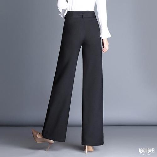 过时的裤子别穿了，今春流行这种阔腿裤，百搭洋气显气质