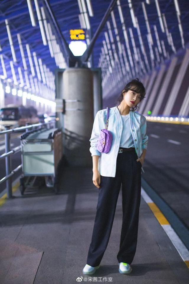  [针织]这3件上衣+2件下装=春季必备的时髦搭配