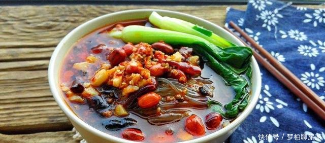 『上学时』学生党“最爱”的几种网红美食,价格便宜味道好,上学时少不了买