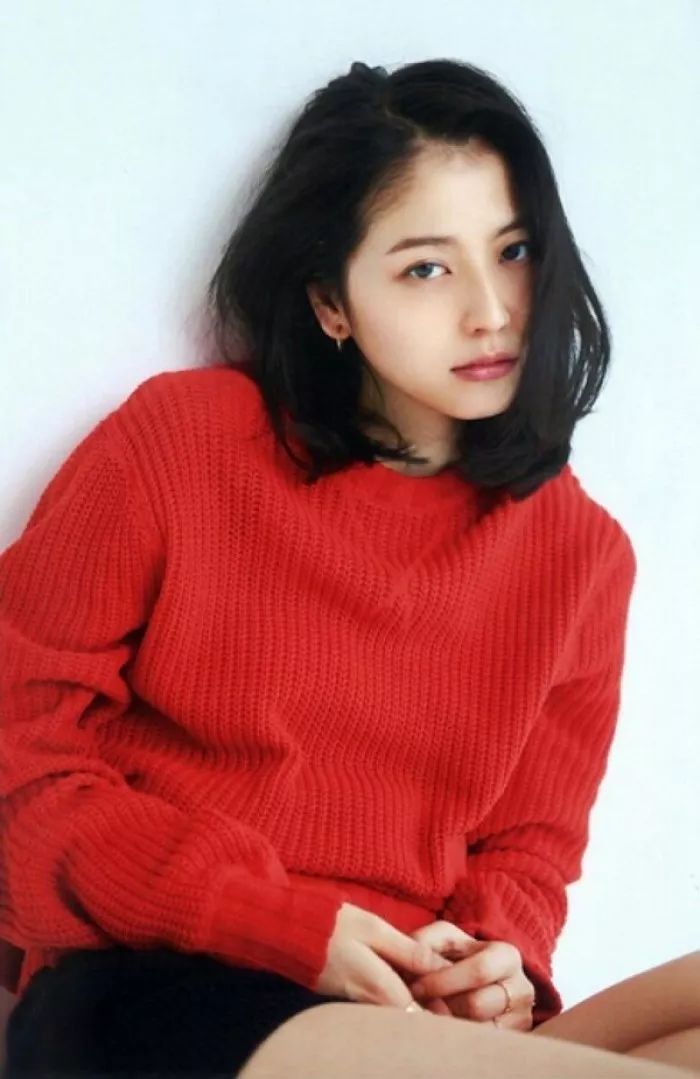 发型|最适合圆脸大脸的显瘦发型，不要再纠结留长还是剪短发啦!