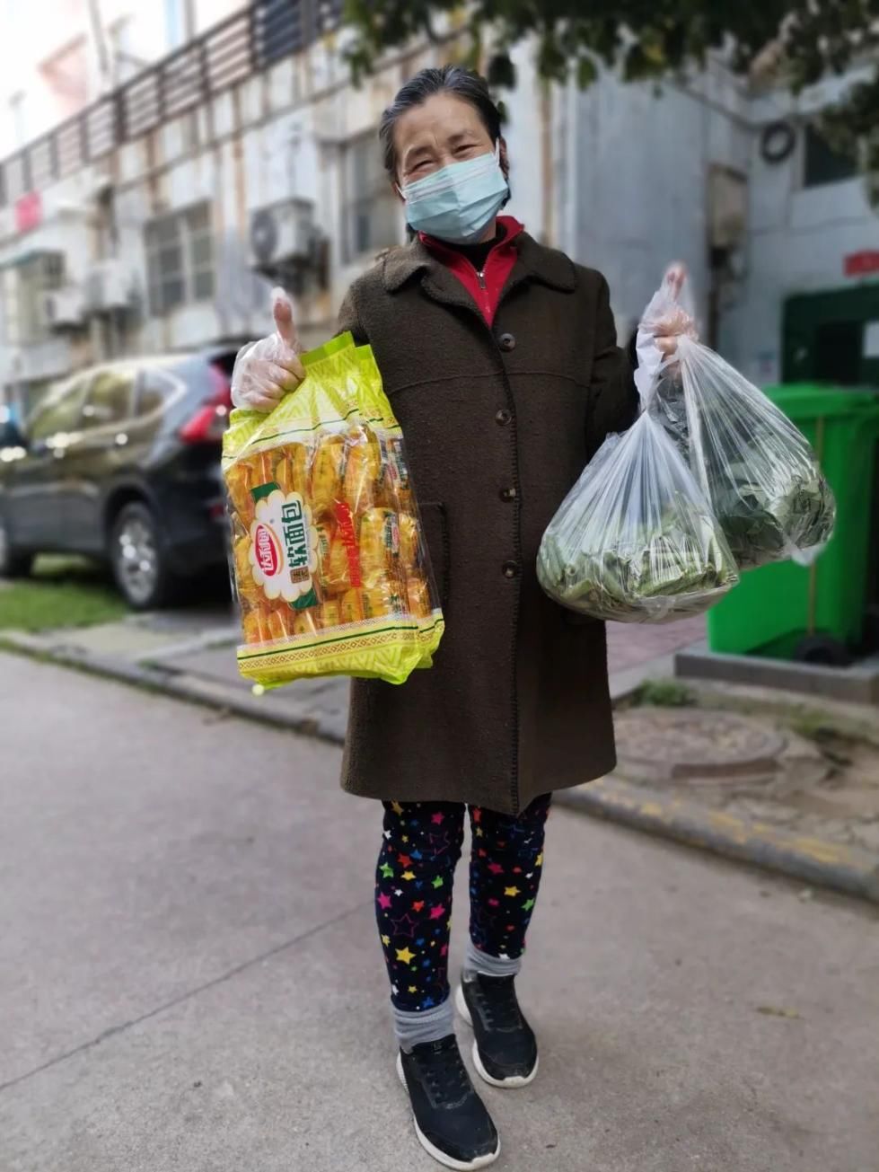  「南湖中央」武汉无疫情小区居民可以下楼了！记者现场探访