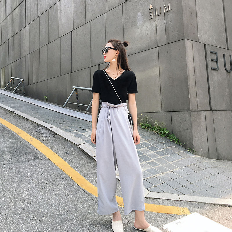 今年秋天流行穿牛仔裤?如今社会女人都学下面穿，时髦巨实惠