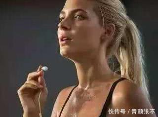 『可柏迷迭』化妆老是卡粉起皮,美妆博主:化妆之前先养肤,3招皮肤好通透