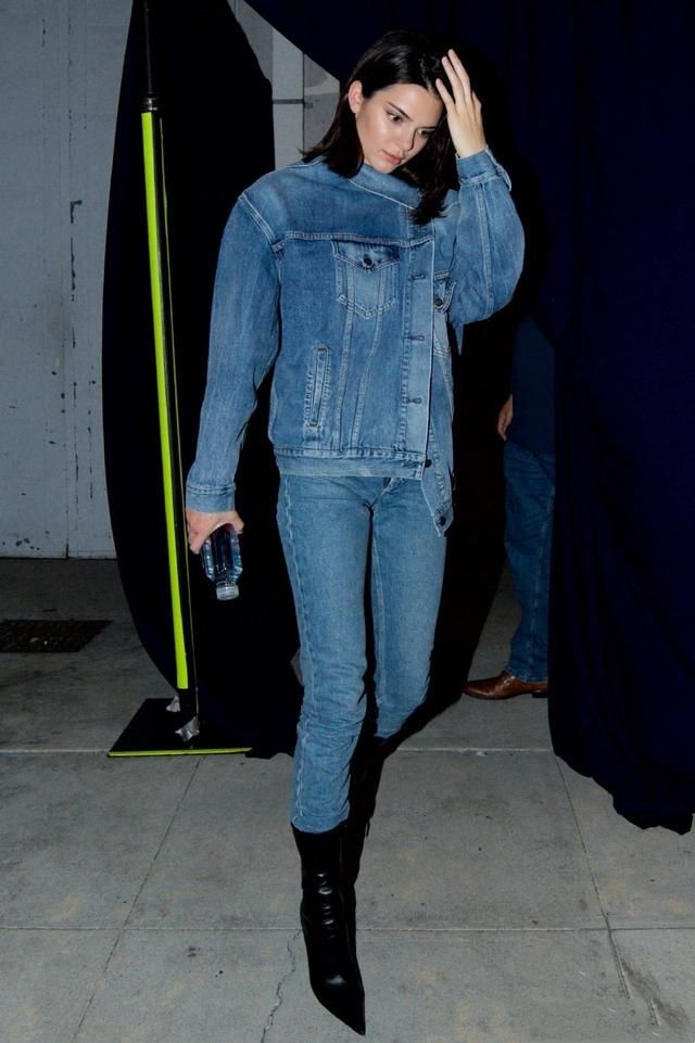 肯达尔詹娜的针织衫搭配，简直太时尚，让人很是惊喜