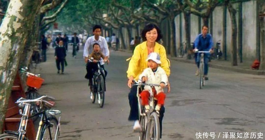  回忆@【童年记忆】充满回忆的80年度老照片，记录逝去的那个年代