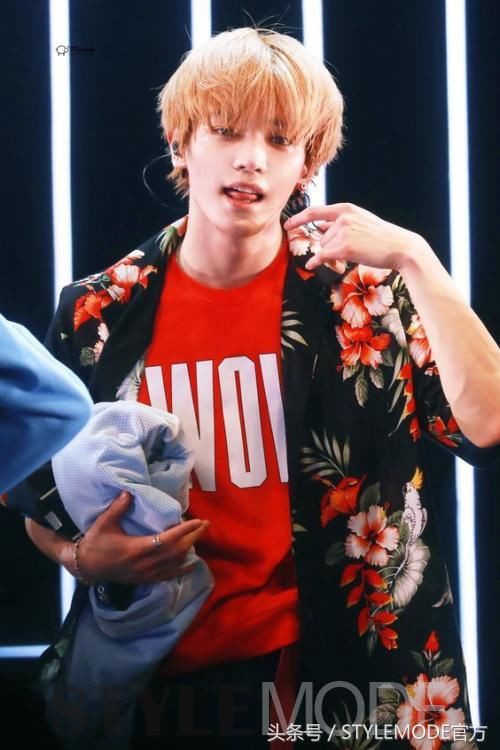 夏日,穿花衬衫的男生,最撩心!