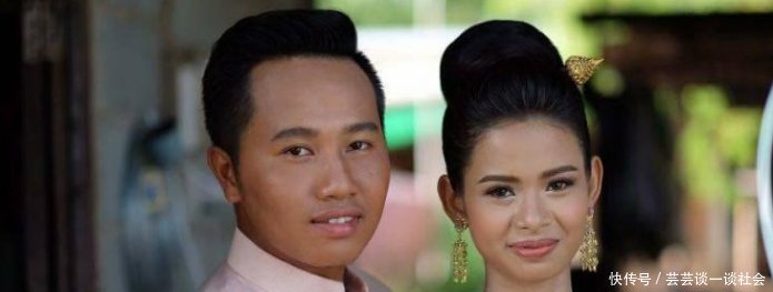 新婚当天新娘被画成如花，换了一位化妆师后，竟美成这样