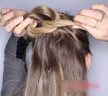 天气太热可扎无刘海丸子头发型！