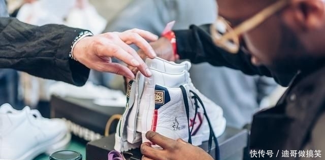 『球鞋』彻底放飞自我!这些少见的「合体」球鞋,瞅着就不便宜