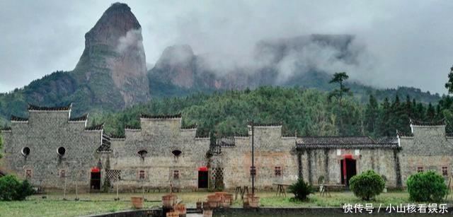 江西省面积最大、人口和下辖县市最多的地级市