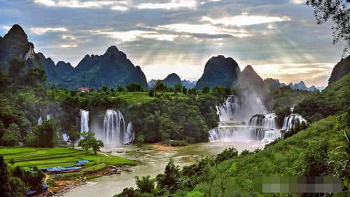 中国最壮观的三大瀑布，每一个都让人叹为观止，你去过几个？