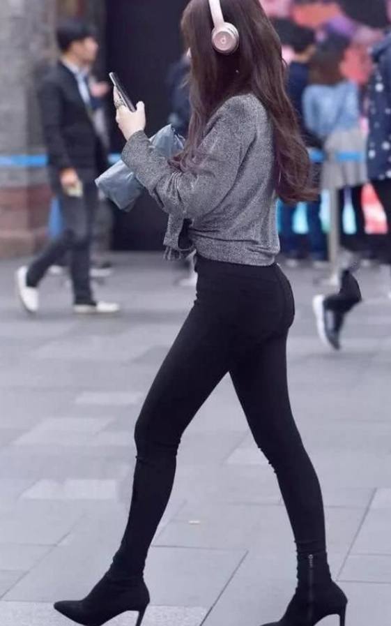 妩媚优雅的打底裤美女，张扬时尚女人味，潮流感十足！