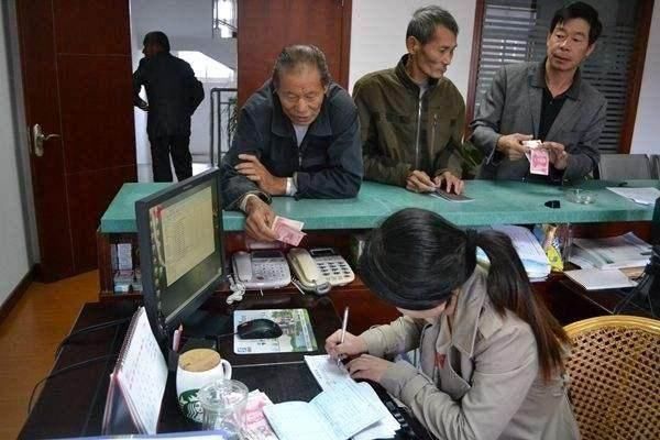 今年8月起，农村5种开销大概率要涨价，家家都涉及，农民早准备