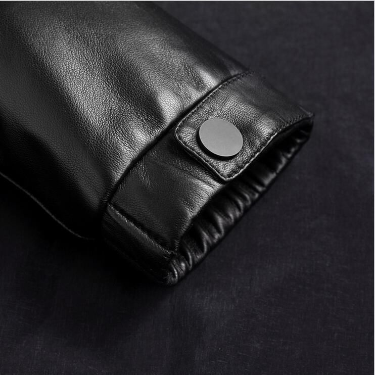 天啊!这就是“司令”皮衣，高端大气又档次，难怪60领导都在穿