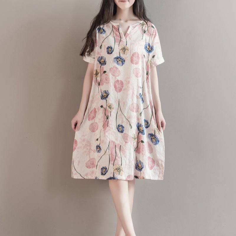 七月的高温高温别傻傻的穿长裤了，今年流行连衣裙，穿上确实洋气