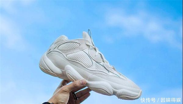 「双鞋」YEEZY500BONEWHITE骨白配色入手之后的测评,真的是惊喜满满