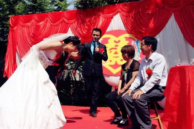 婚礼后我准备和老婆去领证,小舅子跟我说一件