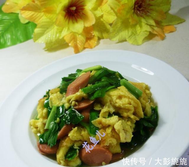  『小炒』牛肉肠炒鸡蛋，鲜香美味的小炒，做法简单便捷