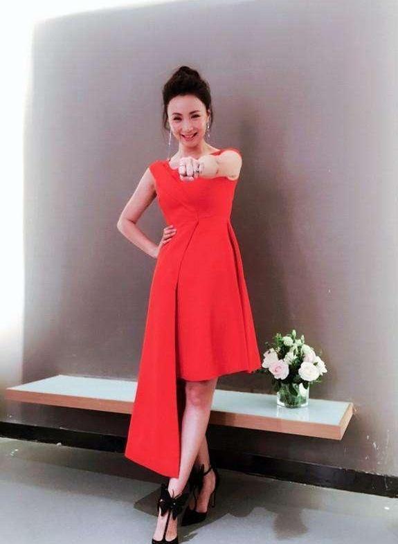 陶虹46岁还学小年轻不好好穿衣, 徐铮你赶快管管你老婆吧