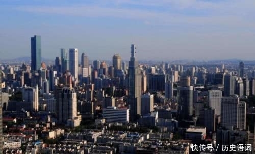 国内改名最多的城市，改名26次记不住，如今名字跟北京一样霸气