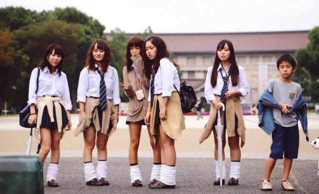 日本女生一年四季都在穿的袜子叫什么，为什么那么多人喜欢？