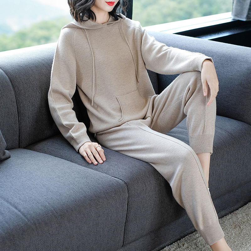 微胖有小肚子的我，出门从不穿裙!只穿显瘦欧货套装，时髦到炸