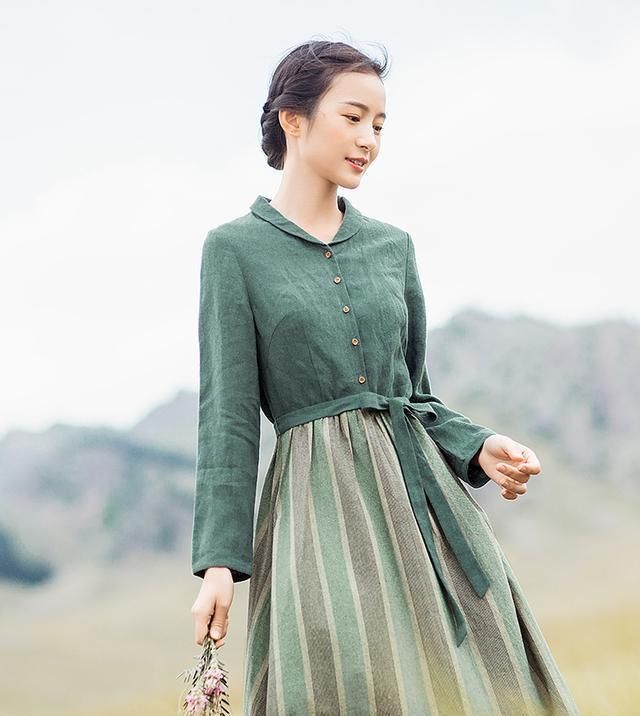  #穿搭#奔四女人建议这么穿,洋气显嫩,尽显曼妙身姿