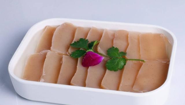  种植：这东西，全株含毒，但农民还是大量种植，涮火锅受喜爱，您吃过吗