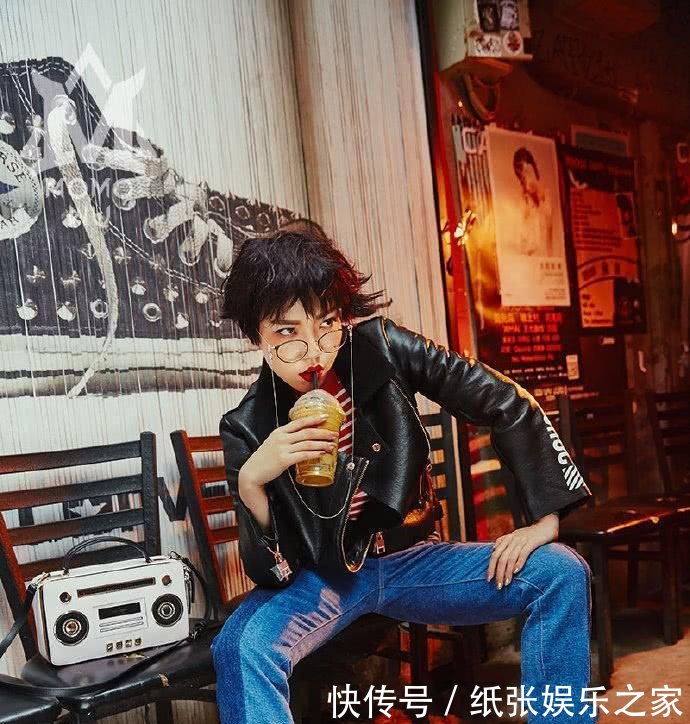 吴莫愁胆真大! 只穿半边裤子就敢上台, 网友: 搞不懂她怎么红的?