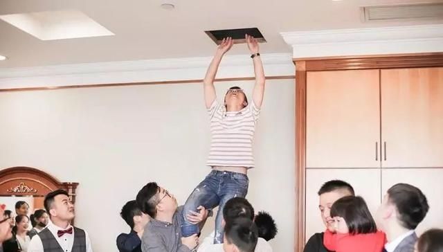  「藏婚鞋」看完了抖音我才知道，婚鞋原来还可以藏在这些地方！
