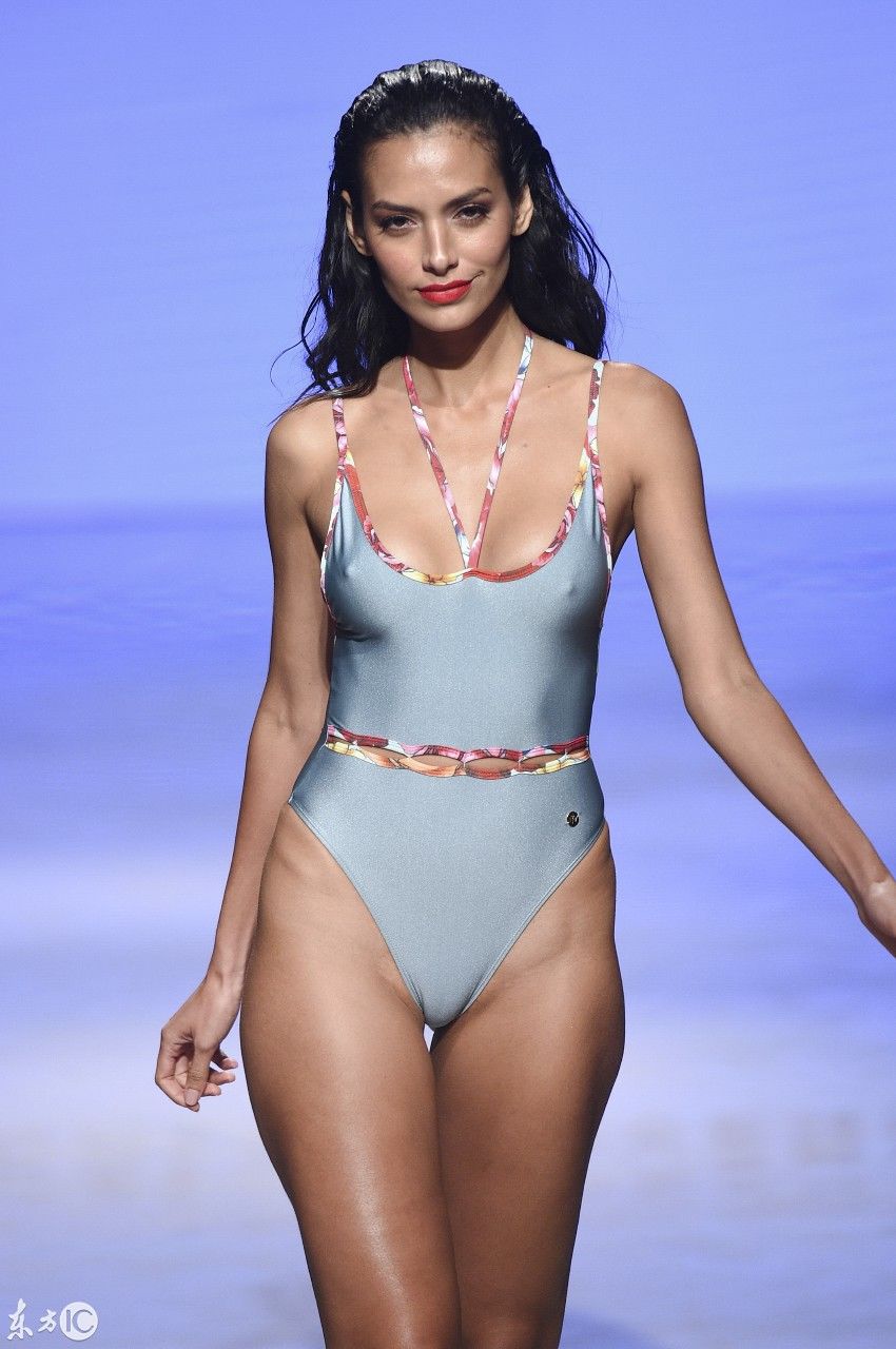 这个夏天,世界级模特教你怎么穿