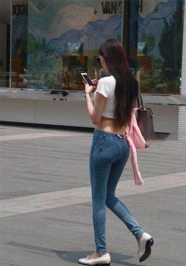 优雅帅气的紧身牛仔裤,穿上它让你的气质更优雅!