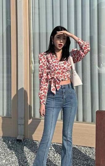  #过时#高腰牛仔裤永不过时, 衬托出完美的大长腿型吧?