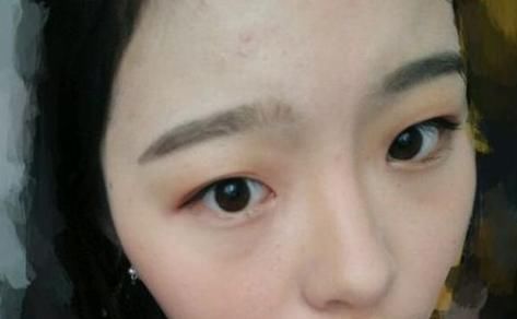  『皮肤』美容师建议，女人再没钱护肤品也要定期换，看完这3点就明白了