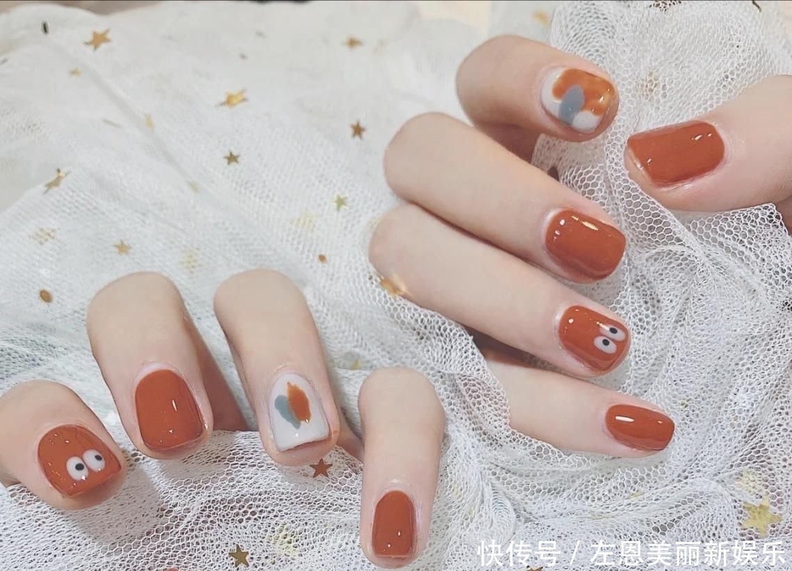 『感觉』2020早春仙女美甲攻略,涂鸦美甲可爱,草莓美甲温柔有治愈力