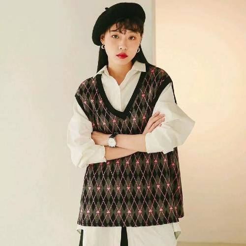 「衬衫叠穿」衬衫升级了!这么叠穿,好看又高级!