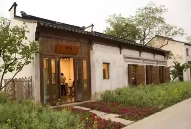 城市待不下去了，回乡村吧，建个院子安静生活